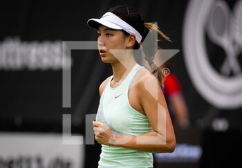 2022-06-13 - Xinyu Wang of China in action against Anna-Lena Friedsam of Germany during the second qualifications round of the 2022 bett1Open WTA 500 tennis tournament on June 12, 2022 at Rot-Weiss Tennis Club in Berlin, Germany - TENNIS - WTA - 2022 BETT1OPEN - INTERNATIONALS - TENNIS