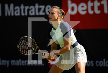 2022-06-14 - Aryna Sabalenka of Belarus in action against Veronika Kudermetova of Russia during the first round of the 2022 bett1Open WTA 500 tennis tournament on June 14, 2022 at Rot-Weiss Tennis Club in Berlin, Germany - TENNIS - WTA - 2022 BETT1OPEN - INTERNATIONALS - TENNIS