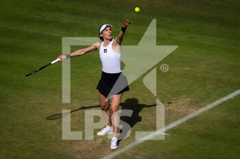 2022-06-14 - Andrea Petkovic of Germany in action against Garbine Muguruza of Spain during the first round of the 2022 bett1Open WTA 500 tennis tournament on June 14, 2022 at Rot-Weiss Tennis Club in Berlin, Germany - TENNIS - WTA - 2022 BETT1OPEN - INTERNATIONALS - TENNIS