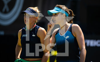 2022-06-16 - Jil Teichmann of Switzerland & Alize Cornet of France during the second round of doubles at the 2022 bett1Open WTA 500 tennis tournament on June 16, 2022 at Rot-Weiss Tennis Club in Berlin, Germany - TENNIS - WTA - 2022 BETT1OPEN - INTERNATIONALS - TENNIS