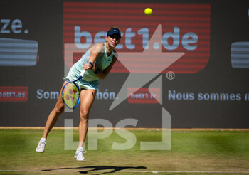 2022-06-16 - Belinda Bencic of Switzerland in action against Anna Kalinskaya of Russia during the second round of the 2022 bett1Open WTA 500 tennis tournament on June 16, 2022 at Rot-Weiss Tennis Club in Berlin, Germany - TENNIS - WTA - 2022 BETT1OPEN - INTERNATIONALS - TENNIS