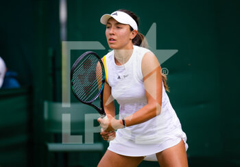 2022-06-29 - Jessica Pegula of the United States in action against Donna Vekic of Croatia during the first round of the 2022 Wimbledon Championships, Grand Slam tennis tournament on June 29, 2022 at All England Lawn Tennis Club in Wimbledon near London, England - TENNIS - WIMBLEDON 2022 - INTERNATIONALS - TENNIS