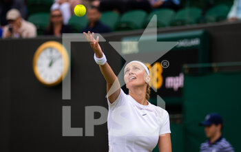 2022-06-30 - Petra Kvitova of the Czech Republic in action against Ana Bogdan of Romania during the second round of the 2022 Wimbledon Championships, Grand Slam tennis tournament on June 30, 2022 at All England Lawn Tennis Club in Wimbledon near London, England - TENNIS - WIMBLEDON 2022 - INTERNATIONALS - TENNIS