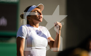 2022-06-30 - Simona Halep of Romania in action against Kirsten Flipkens of Belgium during the second round of the 2022 Wimbledon Championships, Grand Slam tennis tournament on June 30, 2022 at All England Lawn Tennis Club in Wimbledon near London, England - TENNIS - WIMBLEDON 2022 - INTERNATIONALS - TENNIS