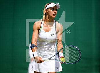 2022-07-01 - Lesia Tsurenko of Ukraine in action against Jule Niemeier of Germany during the third round of the 2022 Wimbledon Championships, Grand Slam tennis tournament on July 1, 2022 at All England Lawn Tennis Club in Wimbledon near London, England - TENNIS - WIMBLEDON 2022 - INTERNATIONALS - TENNIS