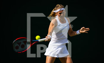 2022-07-01 - Marie Bouzkova of the Czech Republic in action against Alison Riske-Amritraj of the United States during the third round of the 2022 Wimbledon Championships, Grand Slam tennis tournament on July 1, 2022 at All England Lawn Tennis Club in Wimbledon near London, England - TENNIS - WIMBLEDON 2022 - INTERNATIONALS - TENNIS