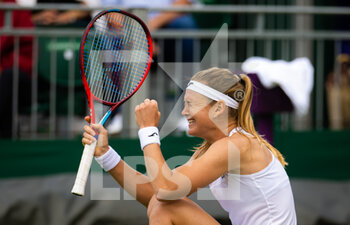 2022-07-01 - Marie Bouzkova of the Czech Republic in action against Alison Riske-Amritraj of the United States during the third round of the 2022 Wimbledon Championships, Grand Slam tennis tournament on July 1, 2022 at All England Lawn Tennis Club in Wimbledon near London, England - TENNIS - WIMBLEDON 2022 - INTERNATIONALS - TENNIS