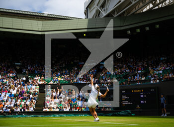 2022-07-02 - Amanda Anisimova of the United States in action against Cori Gauff of the United States during the third round of the 2022 Wimbledon Championships, Grand Slam tennis tournament on July 2, 2022 at All England Lawn Tennis Club in Wimbledon near London, England - TENNIS - WIMBLEDON 2022 - INTERNATIONALS - TENNIS