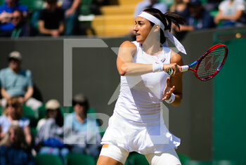 2022-07-03 - Caroline Garcia of France in action against Marie Bouzkova of the Czech Republic during the fourth round of the 2022 Wimbledon Championships, Grand Slam tennis tournament on July 3, 2022 at All England Lawn Tennis Club in Wimbledon near London, England - TENNIS - WIMBLEDON 2022 - INTERNATIONALS - TENNIS