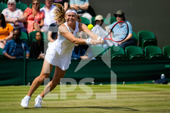2022-07-03 - Marie Bouzkova of the Czech Republic in action against Caroline Garcia of France during the fourth round of the 2022 Wimbledon Championships, Grand Slam tennis tournament on July 3, 2022 at All England Lawn Tennis Club in Wimbledon near London, England - TENNIS - WIMBLEDON 2022 - INTERNATIONALS - TENNIS