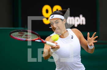 2022-07-03 - Caroline Garcia of France in action against Marie Bouzkova of the Czech Republic during the fourth round of the 2022 Wimbledon Championships, Grand Slam tennis tournament on July 3, 2022 at All England Lawn Tennis Club in Wimbledon near London, England - TENNIS - WIMBLEDON 2022 - INTERNATIONALS - TENNIS