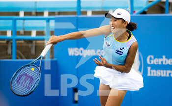 2022-08-18 - Shuai Zhang of China in action against Anett Kontaveit of Estonia during the third round of the 2022 Western & Southern Open, WTA 1000 tennis tournament on August 18, 2022 in Cincinnati, United States - TENNIS - WTA - WESTERN AND SOUTHERN OPEN 2022 - INTERNATIONALS - TENNIS