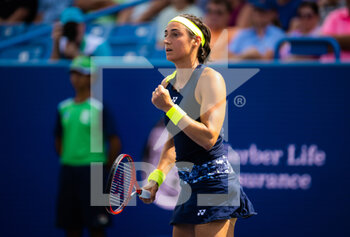 2022-08-21 - Caroline Garcia of France in action against Petra Kvitova of the Czech Republic during the final of the 2022 Western & Southern Open, WTA 1000 tennis tournament on August 21, 2022 in Cincinnati, United States - TENNIS - WTA - WESTERN AND SOUTHERN OPEN 2022 - INTERNATIONALS - TENNIS