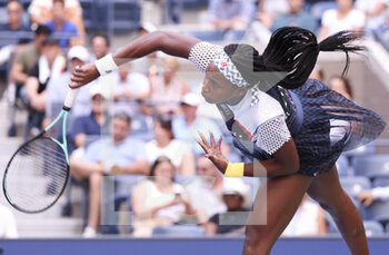 2022-08-31 - Coco Gauff of USA during day 3 of the US Open 2022, 4th Grand Slam tennis tournament of the season on August 31, 2022 at USTA National Tennis Center in New York, United States - TENNIS - US OPEN 2022 - WEEK 1 - INTERNATIONALS - TENNIS