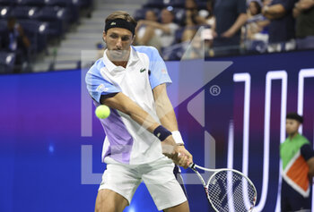 2022-08-31 - Arthur Rinderknech of France during day 3 of the US Open 2022, 4th Grand Slam tennis tournament of the season on August 31, 2022 at USTA National Tennis Center in New York, United States - TENNIS - US OPEN 2022 - WEEK 1 - INTERNATIONALS - TENNIS