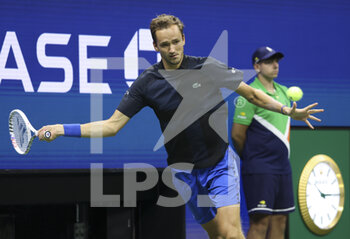 2022-08-31 - Daniil Medvedev of Russia during day 3 of the US Open 2022, 4th Grand Slam tennis tournament of the season on August 31, 2022 at USTA National Tennis Center in New York, United States - TENNIS - US OPEN 2022 - WEEK 1 - INTERNATIONALS - TENNIS