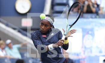 2022-09-02 - Coco Gauff of USA during day 5 of the US Open 2022, 4th Grand Slam tennis tournament of the season on September 2, 2022 at USTA National Tennis Center in New York, United States - TENNIS - US OPEN 2022 - WEEK 1 - INTERNATIONALS - TENNIS