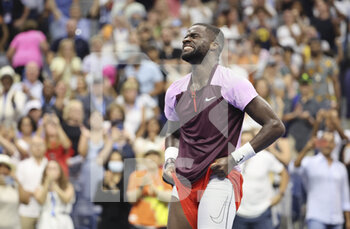 05/09/2022 - Frances Tiafoe of USA celebrates his victory against Rafael Nadal of Spain during day 8 of the US Open 2022, 4th Grand Slam tennis tournament of the season on September 5, 2022 at USTA National Tennis Center in New York, United States - TENNIS - US OPEN 2022 - WEEK 2 - INTERNAZIONALI - TENNIS