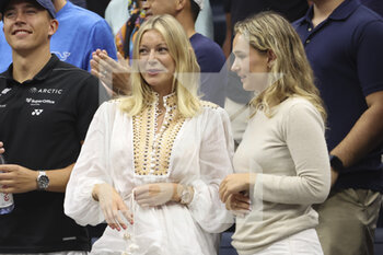 05/09/2022 - Maria Galligani (left), girlfriend of Casper Ruud of Norway during day 9 of the US Open 2022, 4th Grand Slam tennis tournament of the season on September 6, 2022 at USTA National Tennis Center in New York, United States - TENNIS - US OPEN 2022 - WEEK 2 - INTERNAZIONALI - TENNIS