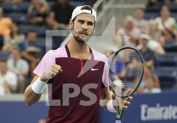 04/09/2022 - Karen Khachanov of Russia during day 7 of the US Open 2022, 4th Grand Slam tennis tournament of the season on September 4, 2022 at USTA National Tennis Center in New York, United States - TENNIS - US OPEN 2022 - WEEK 1 - INTERNAZIONALI - TENNIS