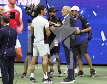 11/09/2022 - Winner Carlos Alcaraz of Spain interviewed by Alex Corretja for Eurosport after winning the men's final on day 14 of the US Open 2022, 4th Grand Slam tennis tournament of the season on September 11, 2022 at USTA National Tennis Center in New York, United States - TENNIS - US OPEN 2022 - WEEK 2 - INTERNAZIONALI - TENNIS