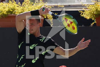 2022-10-20 - Marton Fucsovics of Hungary  - ATP 250 NAPLES  (DAY4) - INTERNATIONALS - TENNIS