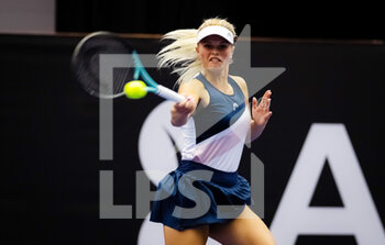 2022-10-01 - Barbora Palicova of the Czech Republic in action against Bernarda Pera of the United States during the first round of qualifications ahead of the 2022 Agel Open WTA 500 tennis tournament on October 1, 2022 in Ostrava, Czech Republic - TENNIS - WTA - AGEL OPEN 2022 - INTERNATIONALS - TENNIS