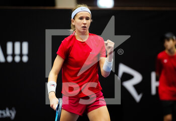 2022-10-01 - Nikola Bartunkova of the Czech Republic in action against Linda Noskova of the Czech Republic during the first qualifications round of the 2022 Agel Open WTA 500 tennis tournament on October 1, 2022 in Ostrava, Czech Republic - TENNIS - WTA - AGEL OPEN 2022 - INTERNATIONALS - TENNIS