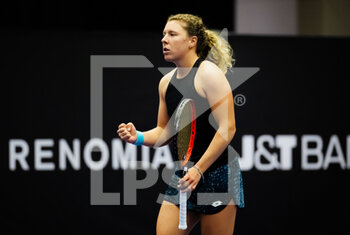 2022-10-01 - Anna-Lena Friedsam of Germany ic action against Anastasia Zakharova of Russia during the first qualifications round of the 2022 Agel Open WTA 500 tennis tournament on October 1, 2022 in Ostrava, Czech Republic - TENNIS - WTA - AGEL OPEN 2022 - INTERNATIONALS - TENNIS