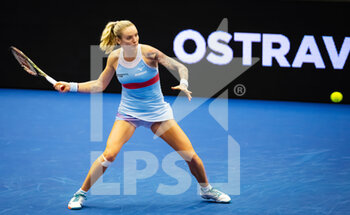 2022-10-03 - Tereza Martincova of the Czech Republic in action during the first round of the 2022 Agel Open WTA 500 tennis tournament on October 3, 2022 in Ostrava, Czech Republic - TENNIS - WTA - AGEL OPEN 2022 - INTERNATIONALS - TENNIS