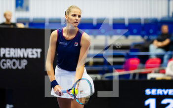 2022-10-03 - Karolina Pliskova of the Czech Republic in action during the first round of the 2022 Agel Open WTA 500 tennis tournament on October 4, 2022 in Ostrava, Czech Republic - TENNIS - WTA - AGEL OPEN 2022 - INTERNATIONALS - TENNIS