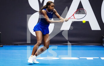 2022-10-07 - Alycia Parks of the United States in action against Barbora Krejcikova of the Czech Republic during the quarter-final of the 2022 Agel Open WTA 500 tennis tournament on October 7, 2022 in Ostrava, Czech Republic - TENNIS - WTA - AGEL OPEN 2022 - INTERNATIONALS - TENNIS