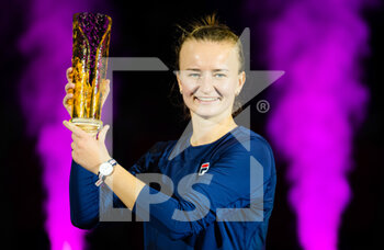 2022-10-09 - Barbora Krejcikova poses with the champions trophy after the final of the 2022 Agel Open WTA 500 tennis tournament on October 9, 2022 in Ostrava, Czech Republic - TENNIS - WTA - AGEL OPEN 2022 - INTERNATIONALS - TENNIS