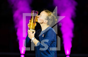 2022-10-09 - Barbora Krejcikova poses with the champions trophy after the final of the 2022 Agel Open WTA 500 tennis tournament on October 9, 2022 in Ostrava, Czech Republic - TENNIS - WTA - AGEL OPEN 2022 - INTERNATIONALS - TENNIS