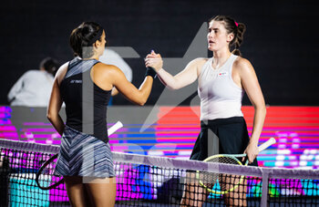 2022-10-18 - Caroline Garcia of France & Rebecca Marino of Canada in action during the second round of the 2022 WTA Guadalajara Open Akron WTA 1000 tennis tournament on October 18, 2022 in Guadalajara, Mexico - TENNIS - WTA - GUADALAJARA OPEN AKRON 2022 - INTERNATIONALS - TENNIS