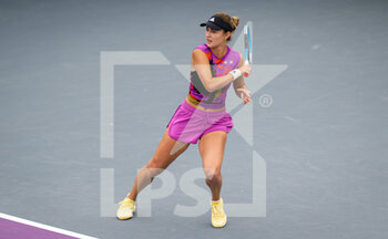 2022-10-19 - Anna Kalinskaya of Russia in action against Elise Mertens of Belgium during the second round of the 2022 WTA Guadalajara Open Akron WTA 1000 tennis tournament on October 19, 2022 in Guadalajara, Mexico - TENNIS - WTA - GUADALAJARA OPEN AKRON 2022 - INTERNATIONALS - TENNIS