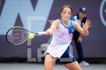2022-10-19 - Elisabetta Cocciaretto of Italy in action against Coco Gauff of the United States during the second round of the 2022 WTA Guadalajara Open Akron WTA 1000 tennis tournament on October 19, 2022 in Guadalajara, Mexico - TENNIS - WTA - GUADALAJARA OPEN AKRON 2022 - INTERNATIONALS - TENNIS