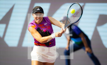2022-10-19 - Jessica Pegula of the United States in action against Elena Rybakina of Kazakhstan during the second round of the 2022 WTA Guadalajara Open Akron WTA 1000 tennis tournament on October 19, 2022 in Guadalajara, Mexico - TENNIS - WTA - GUADALAJARA OPEN AKRON 2022 - INTERNATIONALS - TENNIS