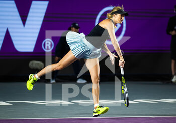 2022-10-20 - Danielle Collins of the United States in action against Maria Sakkari of Greece during the third round of the 2022 WTA Guadalajara Open Akron WTA 1000 tennis tournament on October 20, 2022 in Guadalajara, Mexico - TENNIS - WTA - GUADALAJARA OPEN AKRON 2022 - INTERNATIONALS - TENNIS