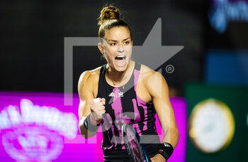 2022-10-20 - Maria Sakkari of Greece in action against Danielle Collins of the United States during the third round of the 2022 WTA Guadalajara Open Akron WTA 1000 tennis tournament on October 20, 2022 in Guadalajara, Mexico - TENNIS - WTA - GUADALAJARA OPEN AKRON 2022 - INTERNATIONALS - TENNIS