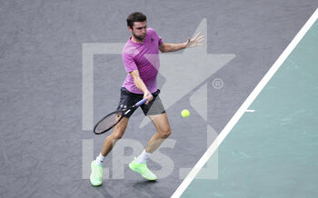 2022-10-31 - Gilles Simon of France during day 1 of the Rolex Paris Masters 2022, ATP Masters 1000 tennis tournament on October 29, 2022 at Accor Arena in Paris, France - TENNIS - ROLEX PARIS MASTERS 2022 - INTERNATIONALS - TENNIS