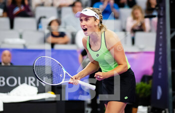 2022-11-01 - Elise Mertens of Belgium in action during her first round-robin doubles match at the 2022 WTA Finals Fort Worth tennis tournament on November 1, 2022 in Fort Worth, United States - TENNIS - 2022 WTA FINALS FORT WORTH - INTERNATIONALS - TENNIS