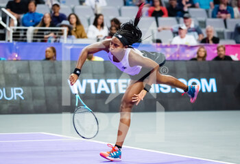 2022-11-01 - Coco Gauff of the United States in action against Caroline Garcia of France during her first round-robin match of the 2022 WTA Finals Fort Worth tennis tournament on November 1, 2022 in Fort Worth, United States - TENNIS - 2022 WTA FINALS FORT WORTH - INTERNATIONALS - TENNIS