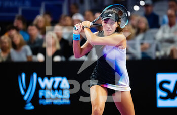 2022-11-02 - Jessica Pegula of the United States in action against Ons Jabeur of Tunisia during the second round-robin match at the 2022 WTA Finals Fort Worth tennis tournament on November 2, 2022 in Fort Worth, United States - TENNIS - 2022 WTA FINALS FORT WORTH - INTERNATIONALS - TENNIS