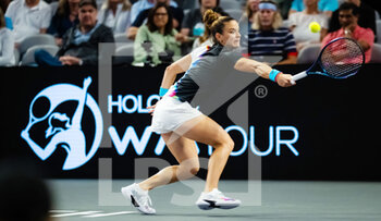 2022-11-02 - Maria Sakkari of Greece in action against Aryna Sabalenka of Belarus during the second round-robin match at the 2022 WTA Finals Fort Worth tennis tournament on November 2, 2022 in Fort Worth, United States - TENNIS - 2022 WTA FINALS FORT WORTH - INTERNATIONALS - TENNIS
