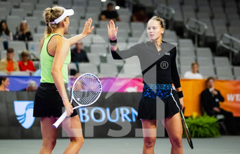 2022-11-03 - Veronika Kudermetova of Russia & Elise Mertens of Belgium in action during their second round-robin doubles match at the 2022 WTA Finals Fort Worth tennis tournament on November 3, 2022 in Fort Worth, United States - TENNIS - 2022 WTA FINALS FORT WORTH - INTERNATIONALS - TENNIS