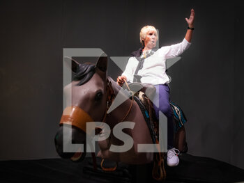 2022-11-06 - Rosie Casals visits the International Cowgirl Museum & Hall of Fame during the 2022 WTA Finals Fort Worth tennis tournament on November 6, 2022 in Fort Worth, United States - TENNIS - 2022 WTA FINALS FORT WORTH - INTERNATIONALS - TENNIS