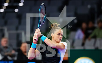 2022-11-06 - Maria Sakkari of Greece in action against Caroline Garcia of France during her semi-final match at the 2022 WTA Finals Fort Worth tennis tournament on November 6, 2022 in Fort Worth, United States - TENNIS - 2022 WTA FINALS FORT WORTH - INTERNATIONALS - TENNIS