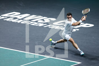 23/11/2022 - Roberto Bautista Agut of Spain in action against Borna Coric of Croatia during the first tennis match from Davis Cup Finals 2022, Quarter-Finals round, played between Croatia and Spain on november 23, 2022 at Palacio de Deportes Martin Carpena pavilion in Malaga, Spain - TENNIS - DAVIS CUP FINALS 2022 - CROATIA V SPAIN - INTERNAZIONALI - TENNIS