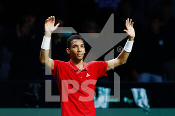 24/11/2022 - Felix Auger-Aliassime of Canada celebrates the victory against Oscar Otte of Germany during the second tennis match from Davis Cup Finals 2022, Quarter-Finals round, played between Germany and Canada on november 24, 2022 at Palacio de Deportes Martin Carpena pavilion in Malaga, Spain - TENNIS - DAVIS CUP FINALS 2022 - GERMANY V CANADA - INTERNAZIONALI - TENNIS